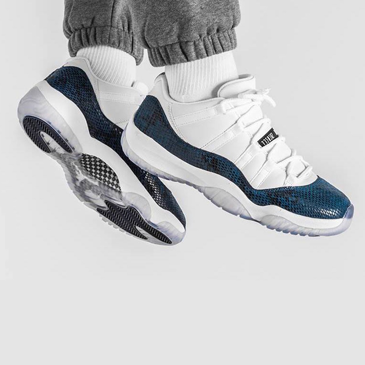 JORDAN ジョーダン Retro 11 Low エアジョーダン レトロ ネイビー