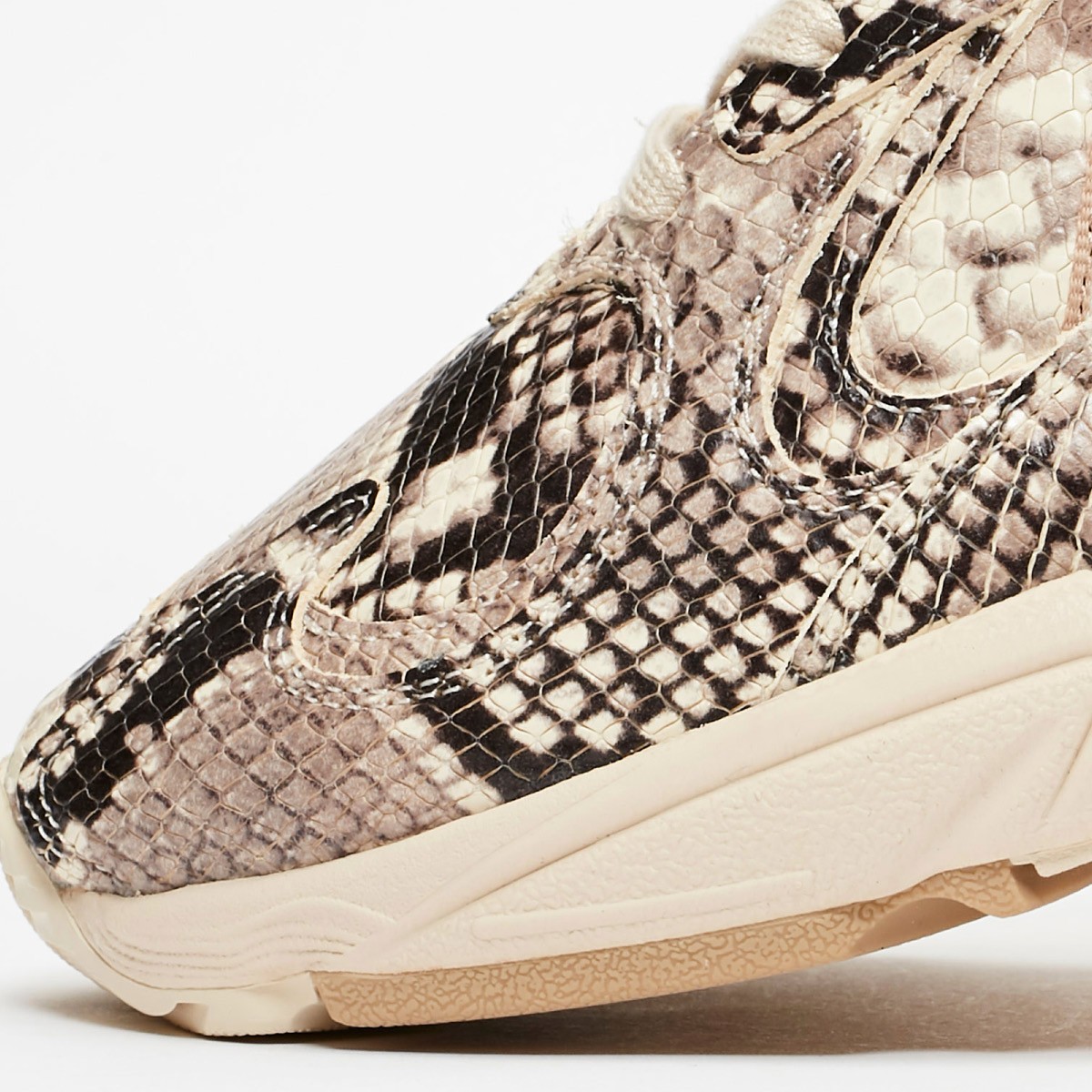 adidas consortium yung 1