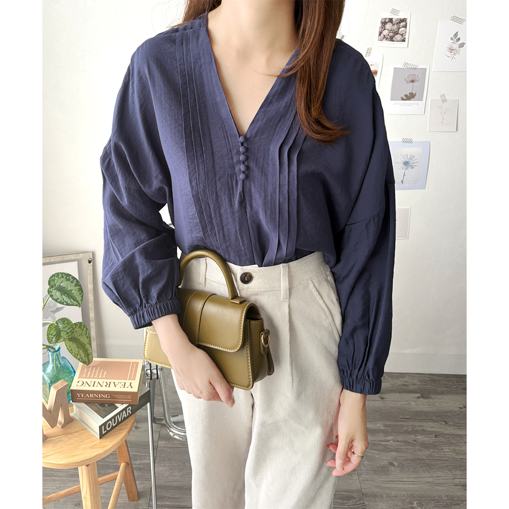 最終お値下げ！mame kurogouchi くるみボタンブラウス 2 Basic Silk Multi-Buttoned Blouse - Mame Kurogouchi