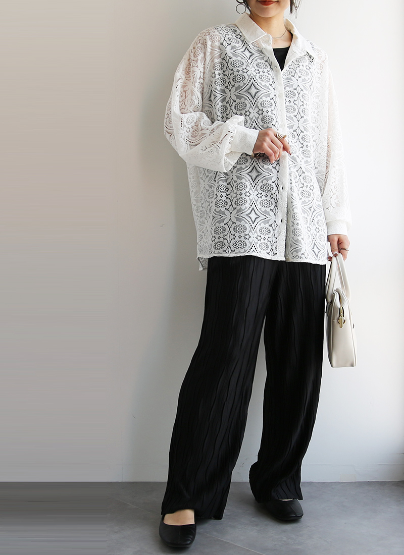 新品タグ付き　d.i.a. ブラック/ホワイト レーストップス and it_（アンドイット） シャツ 長袖 白 レディース ブラウス レース