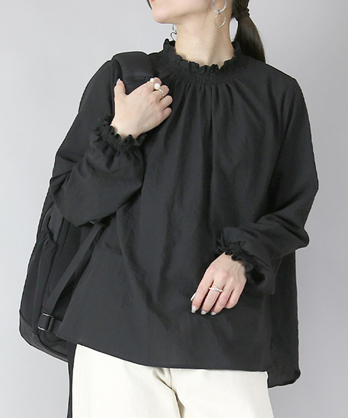 ブラウス レディース 長袖 白 黒 フリル ワイド トップス 体型カバー ゆったり 春 夏 重ね着 レイヤード 60代 50代 40代 30代 20代 おしゃれ | and it_ | 04