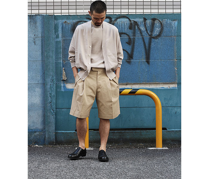 HERILLヘリルベージュ ショートパンツ フロントボタン付き 中古