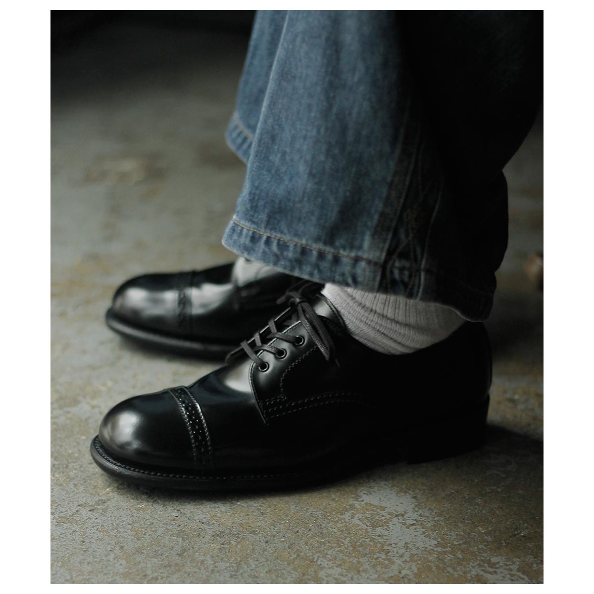 希少 SANDERSシボ革ミリタリーダービーシューズ 3本ステッチ 黒 9 Exclusive※ SANDERS（サンダース）Military Derby Shoe