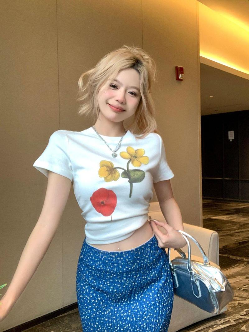 レディース Tシャツ 半袖 クルーネック 花柄 プリント フラワー スリム