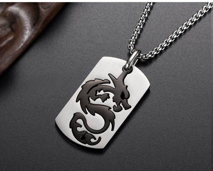 ネックレス メンズ 龍 ドラゴン ペンダント ステンレス 竜 アレルギー 送料無料 プレート テレビで話題