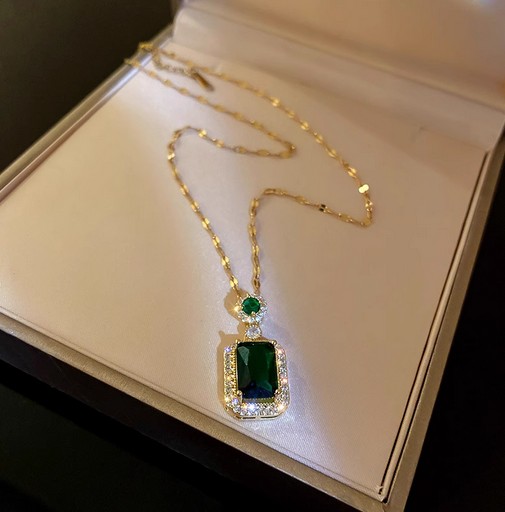 ネックレス レディース 長方形 緑 グリーン 四角 スクエア ステンレス