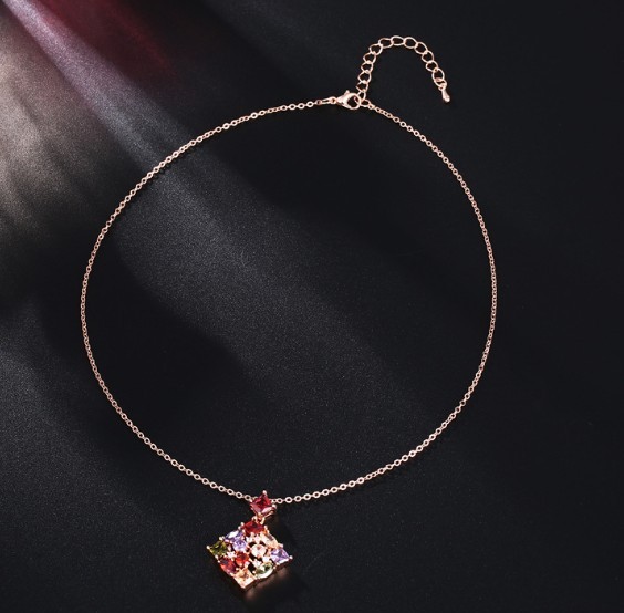 ネックレス スクエアダイヤ形 カラフルキュービックジルコニア