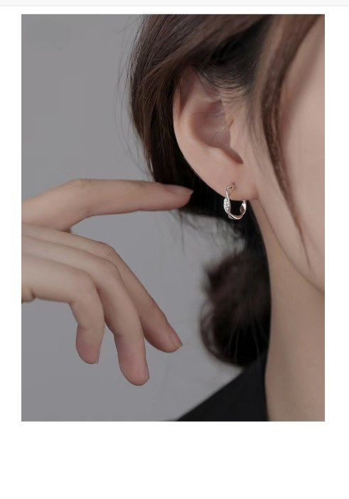 ナナのママ　ピアス＆ブレスレット NANA × PLUS VENDOME」ナナとハチをイメージしたコラボジュエリー発売