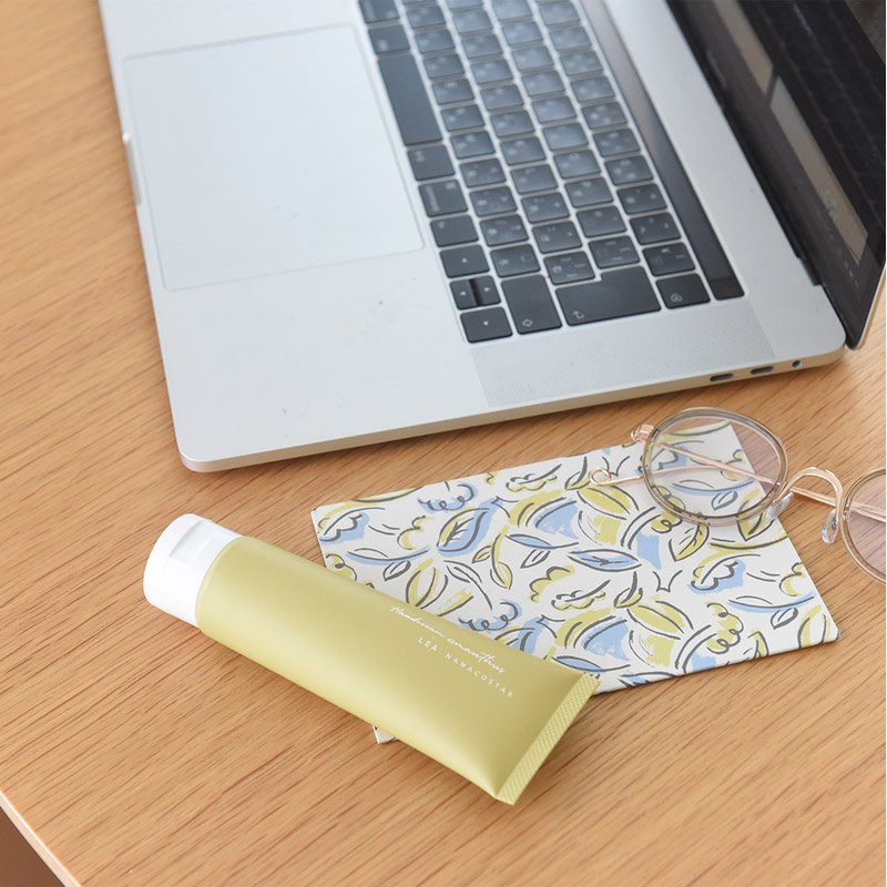 アロマのように香る LEA ハンドクリーム／NANACOSTAR ナナコスター