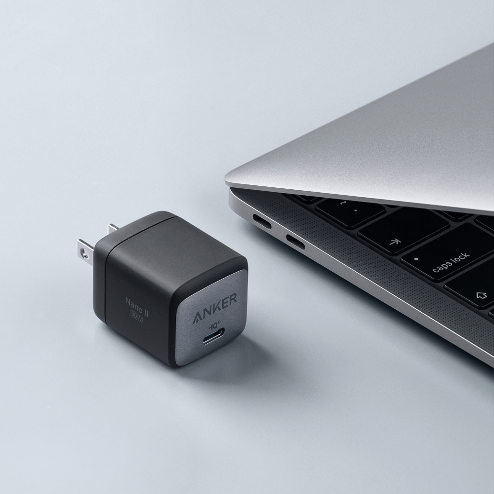 充電器 Anker Nano II 30W (PD 充電器 USB-C)独自技術Anker GaN II採用 PD対応 PSE技術基準適合 MacBook PD対応 スマートフォン ノートPC アンカー