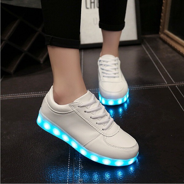 スニーカー LEDスニーカー 光る靴 光るスニーカー 7カラー