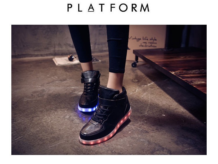スニーカー LEDスニーカー 光る靴 光るスニーカー 7カラー