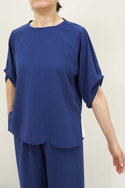春夏値下げ【ディニテコリエ/定番/晩夏初秋/80255304/15%OFF】ポリストレッチシフォン丸首丸首サイドスリット袖山切替＆袖口タック５分袖/spt/sps/9i51b161xx Dignite collier 春夏値下げ【ディニテコリエ/定番/晩夏初秋