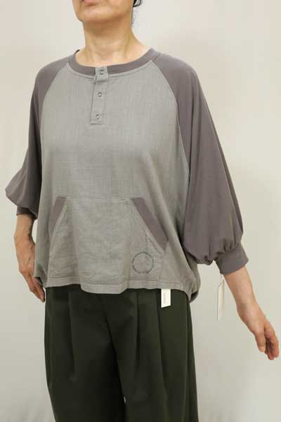 値下交渉コメントへ♪ayaneボリューム袖ドッキングブラウス ブラック×ベージュ 優待価格[anana]H/Sボリュームスリーブドッキングブラウス