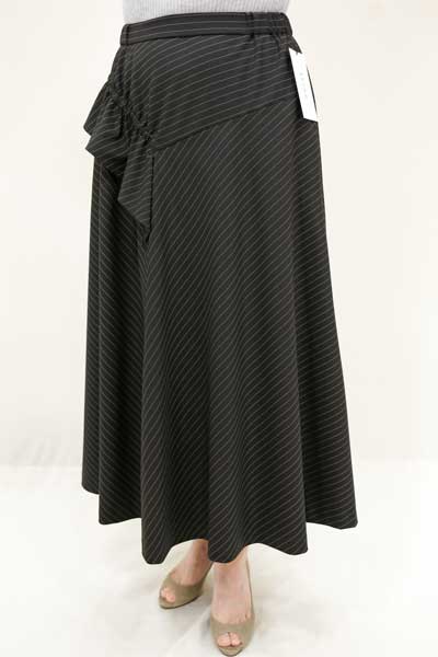 ✨新品　未使用品✨irise（イリゼ）レザーライク フレアスカート irise（イリゼ） 秋冬物【イリゼ/年間物/T8100】ポリレーヨン