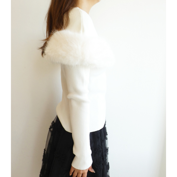 【値下げ】CELFORD ファーケープロングスリーブニット ケープ付ニット CWNT244076 ホワイト サイズ：36 (EC) CELFORD (15%OFF) / セルフォード ファーケープロングスリーブ