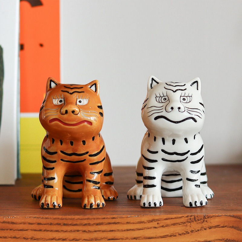 チベタン タイガーオブジェ イエロー ホワイト ポストジェネラル POST