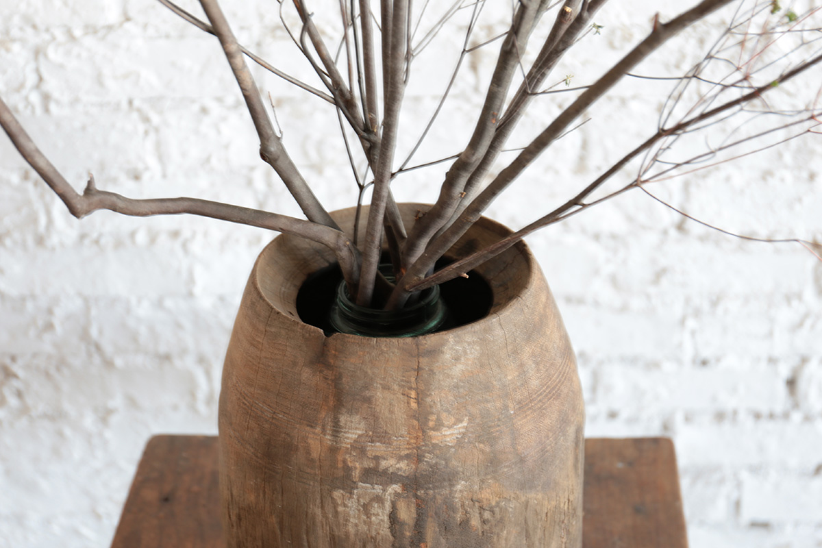 VINTAGE WOODEN POT