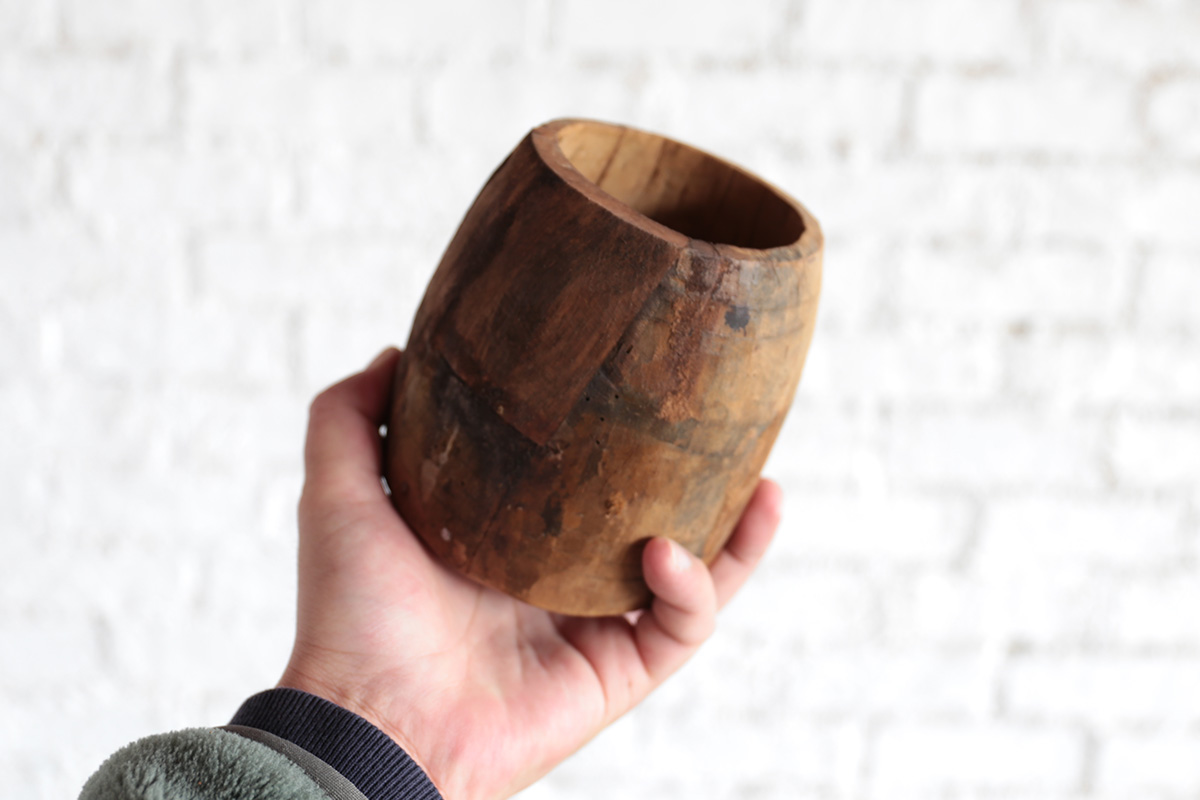 VINTAGE WOODEN POT