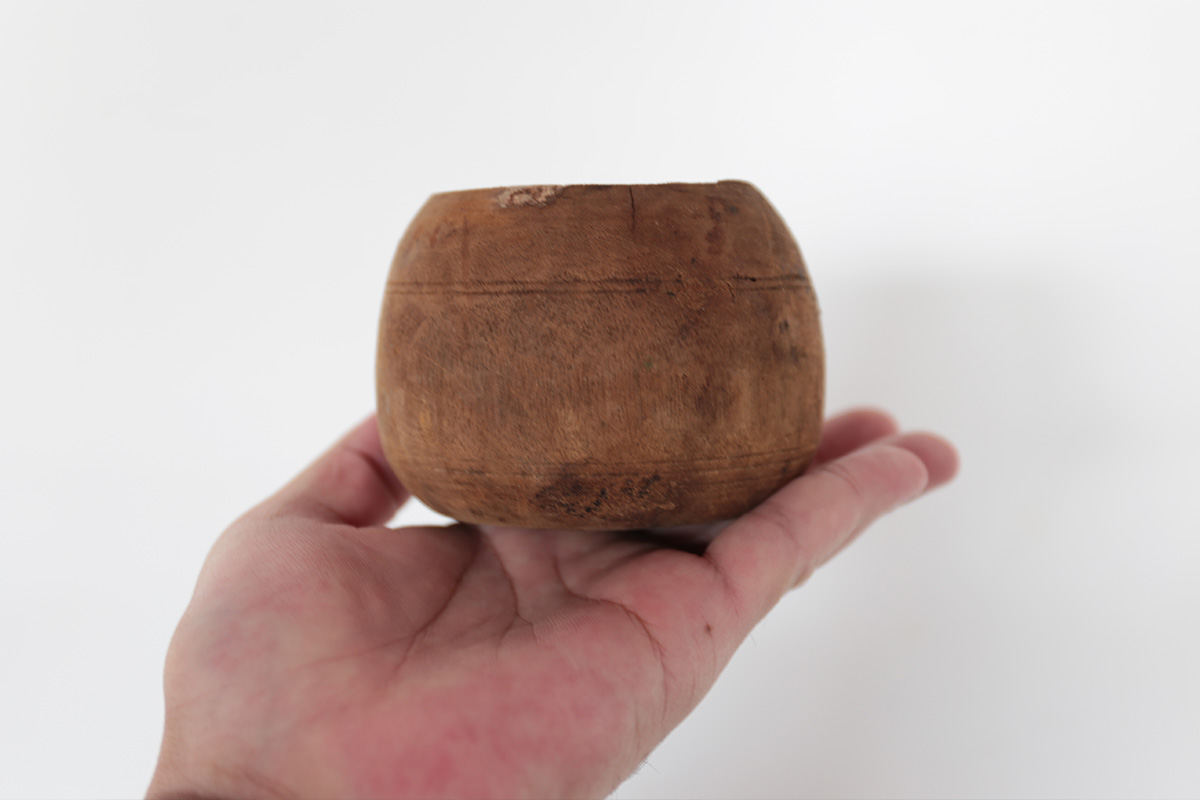 VINTAGE WOODEN POT