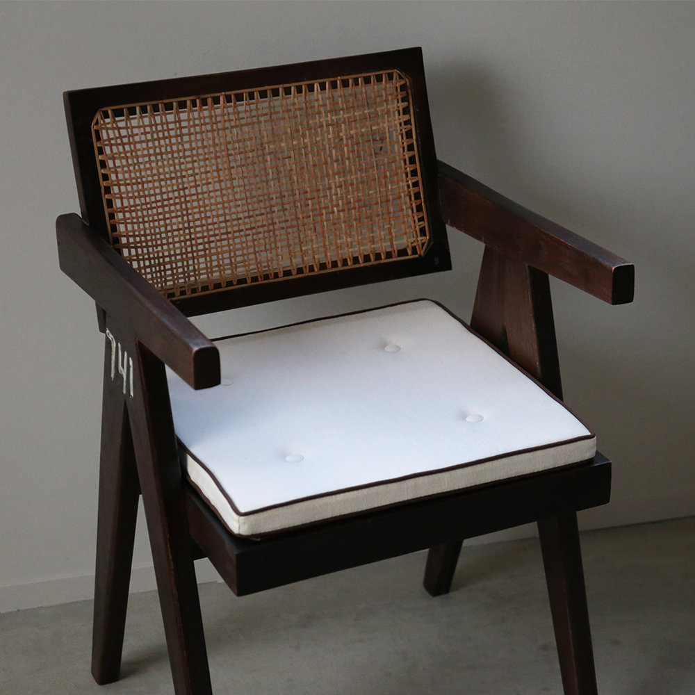 ピエール・ジャンヌレ クッション 椅子 チェアパッド 四角 座布団