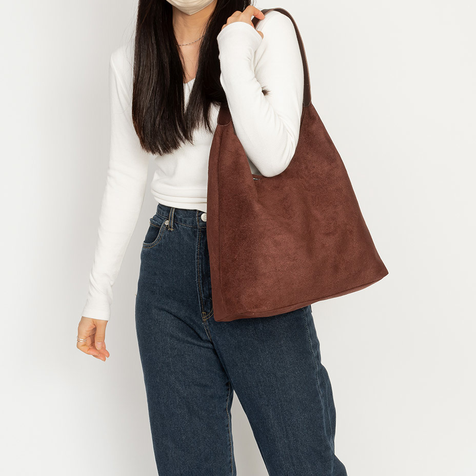 MCM トート ショルダーバッグ ライン 革 A4 ビジネス マザバ FI490 Designer Leather Shopper & Tote Bags for Women | MCM® US