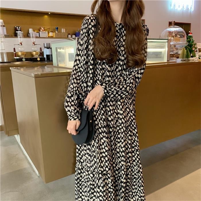 秋ワンピース マキシ レディース ボリュームスリーブ マキシワンピース フレア Aラインワンピース ロングワンピース マキシ丈 ロング丈 長袖 ドット 水玉プリント ボリューム袖 １色展開 すべての商品 Violon