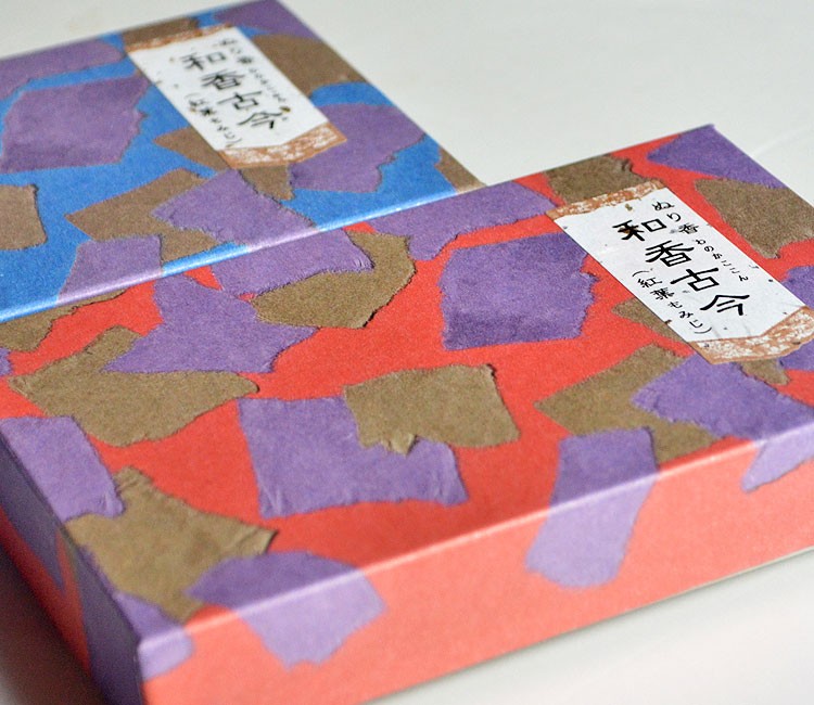 【塗るお香】練り香水「和香古今（わのかここん）」牛若の香り［蒔絵ケース付き］ 桜・秋草・紅葉 ［携帯用巾着袋付き］塗り香 練り香 塗香 コンパクト 蒔絵ケース 山中塗手首 和 fragrance balm 白檀 麝香 龍涎香 和漢薬 和風小物 和装 仏事 ギフトプレゼント 長川 