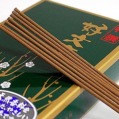 【白檀】【桂皮】【天然香料】【進物】【お盆】【お彼岸】【墓参】【お線香】【お香の薫り】