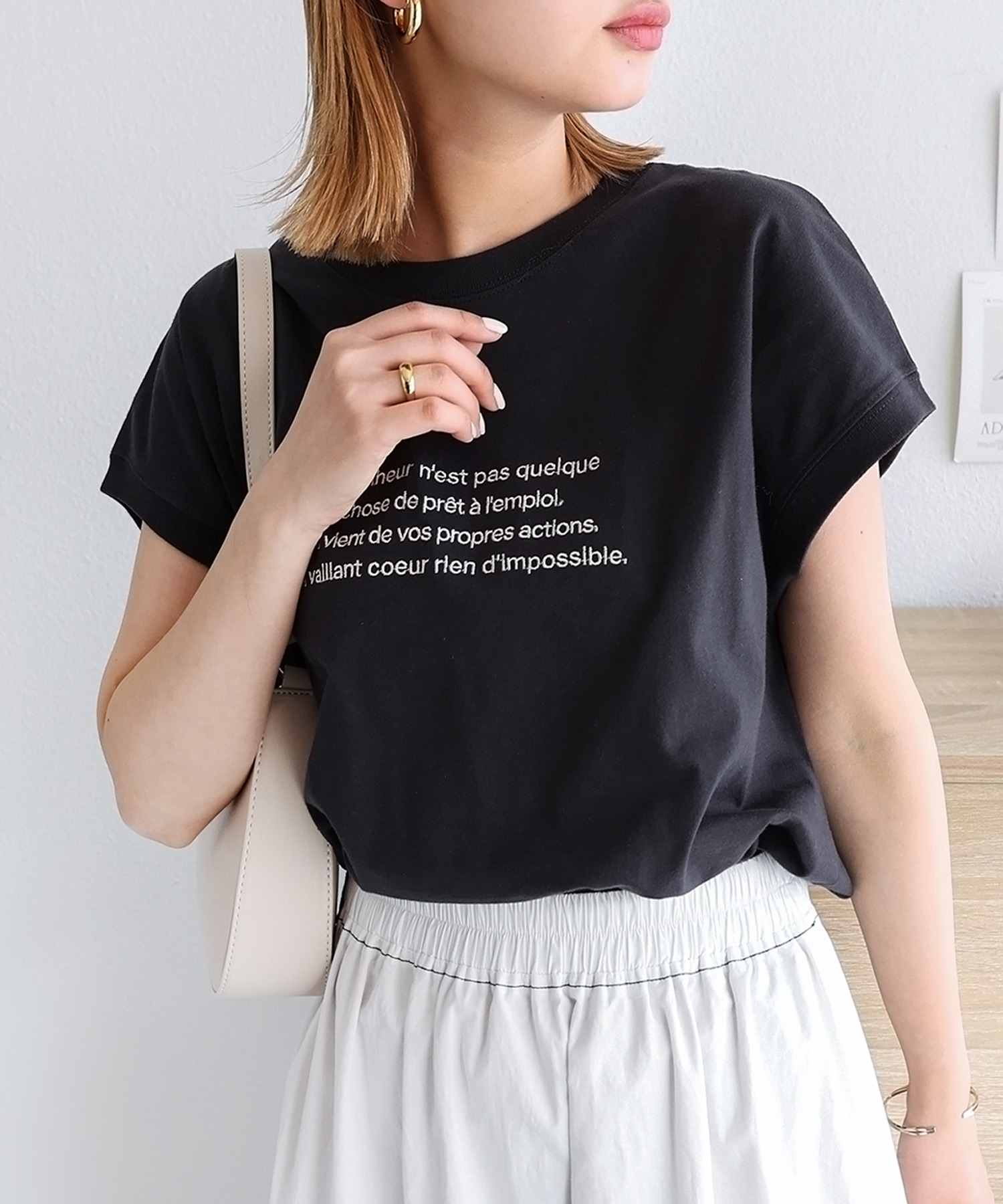 ロゴ刺繍 フレンチスリーブ Tシャツ レディース コットン クルーネック オーバーサイズ ラウンドヘム サイドスリット 抜け感 春 夏 秋 メール便対応B