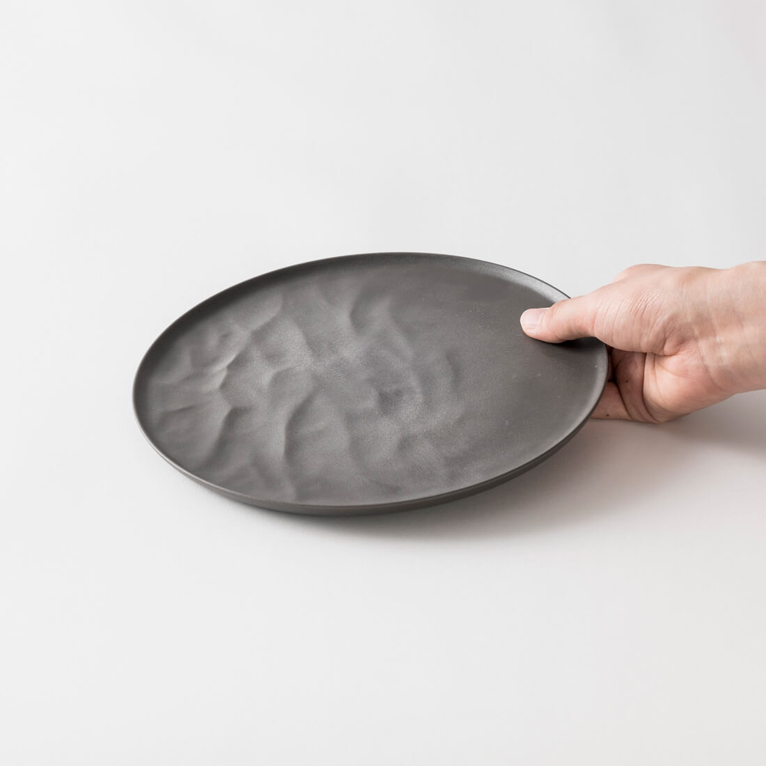 ARAS（エイラス） 食器 皿 中皿 22cm ウェーブ グリーングレー 割れ