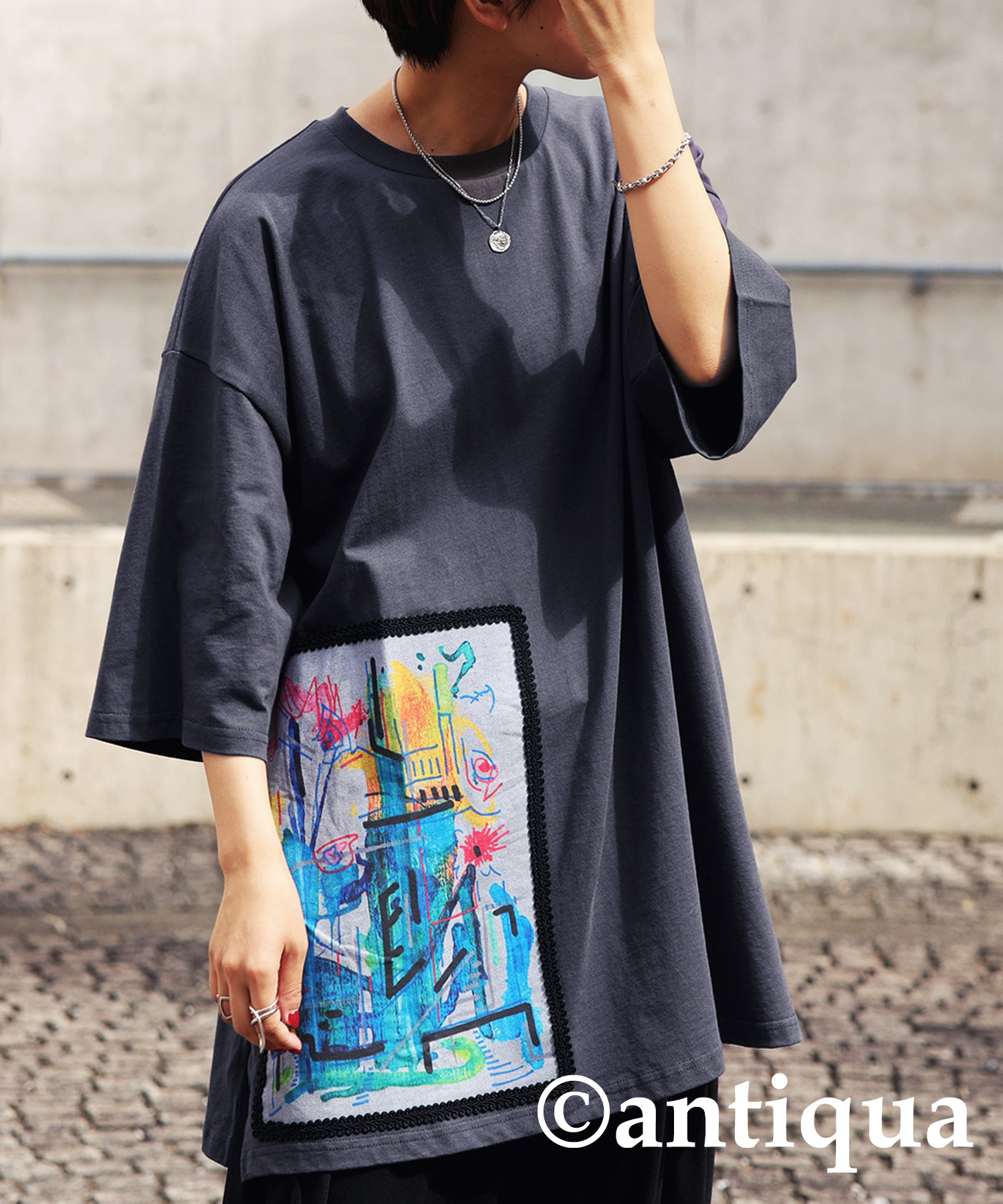 antiqua（アンティカ） ヒロ・ヤタベ×ANTIQUA アートプリントT Tシャツ 