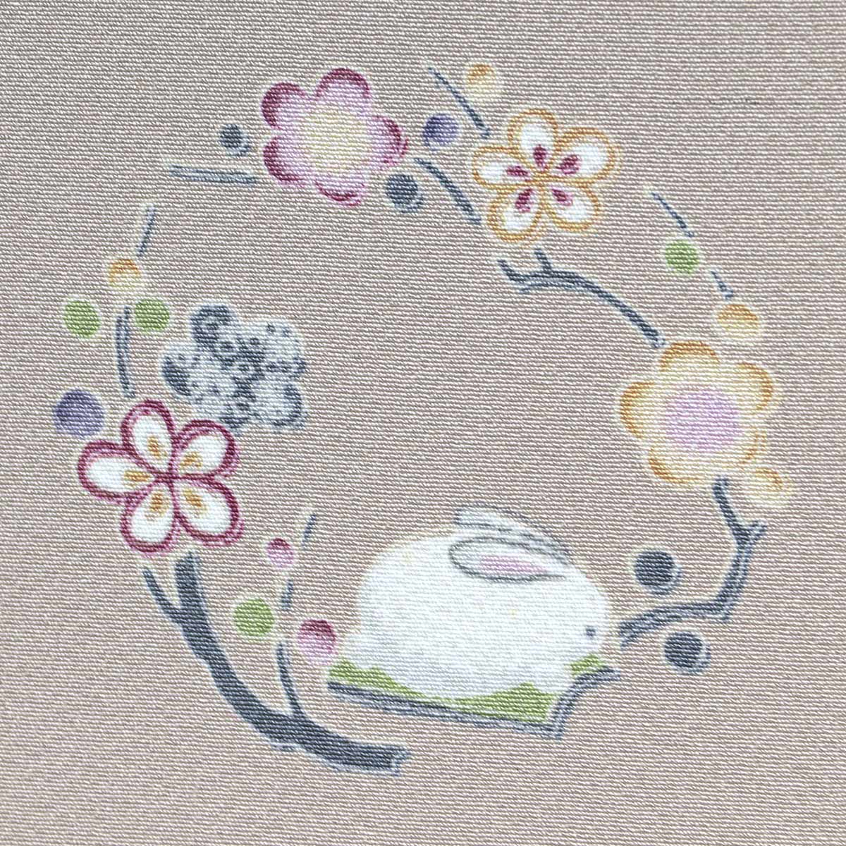 小紋 刺繍 うさぎ 紋意匠 飛び柄 薄梅鼠色 正絹 反物 【公式通販】