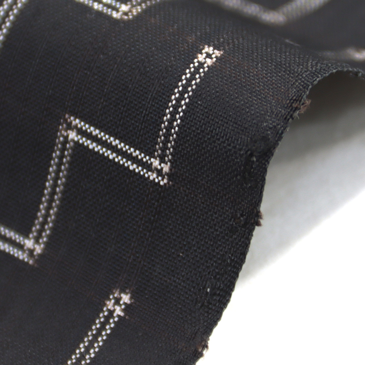 本場奄美大島紬 地球印 反物 -35- 墨 手織 経緯絣 古代染色純泥染 経済