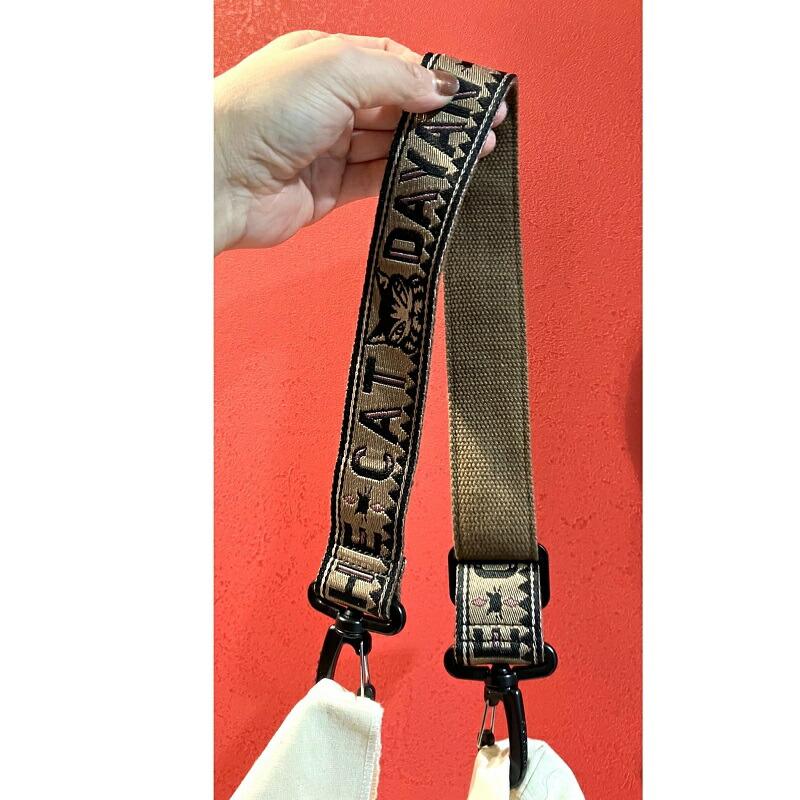 わちふぃーるど ダヤンのバックル付きホワイトレザーベルト 1976年 未使用品 ベルト 栃木レザー クラフト 型押し 柄 メンズ 本革 帯のみ 交換