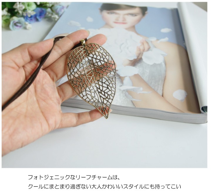 ペンダント 革 アクセサリー 