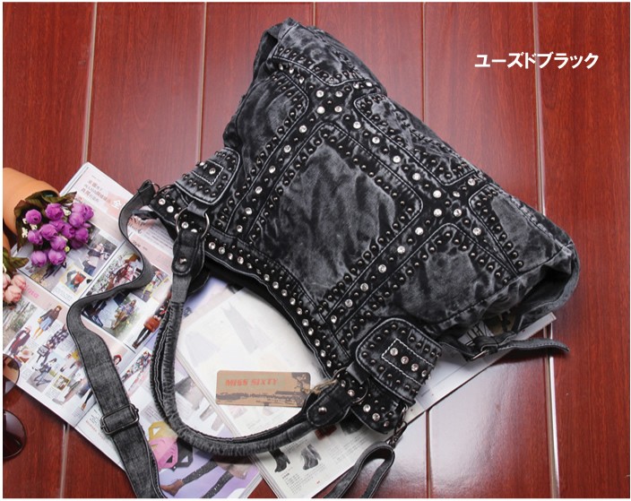 普段のおでかけに！旅行用のサブバッグにも！お財布ポシェット ショルダーバッグ