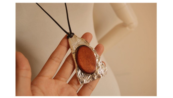 ペンダント 革 アクセサリー 