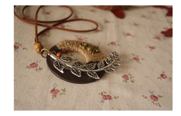 ペンダント 革 アクセサリー 