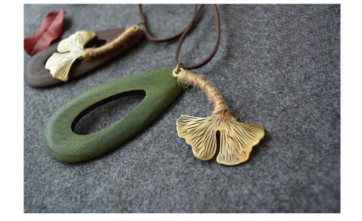 ペンダント 革 アクセサリー 