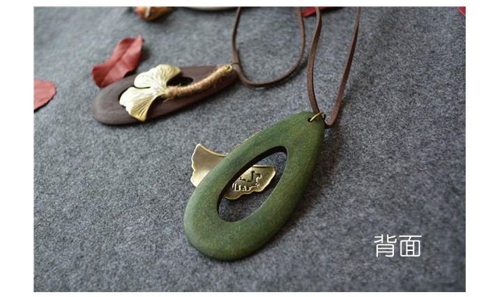 ペンダント 革 アクセサリー 