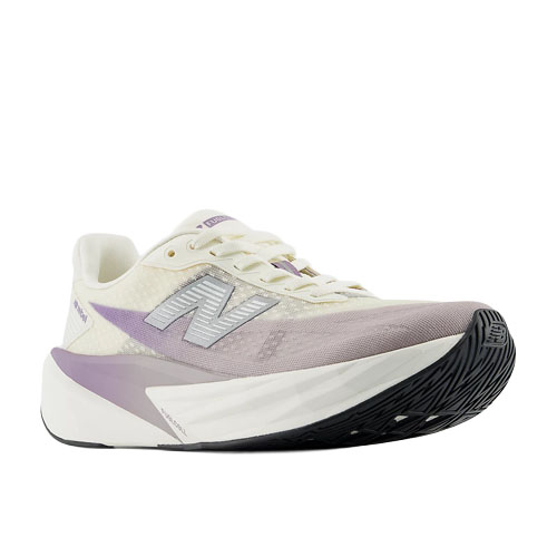 美品　ニューバランス　FuelCell Rebel V5 26センチ New Balance（ニューバランス） ランニングシューズ FuelCell Rebel v5