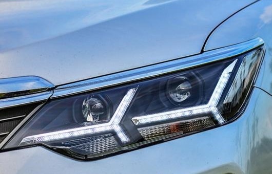 ヘッドライト 適用: トヨタ カムリ 2015 LED ヘッドランプ デイタイム