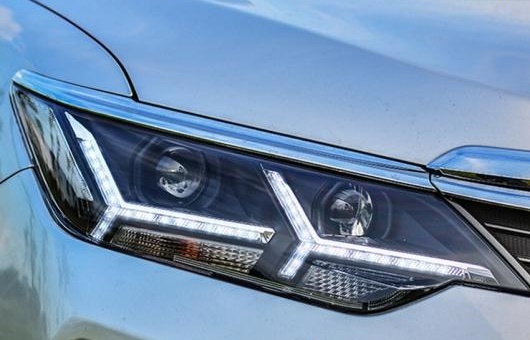ヘッドライト 適用: トヨタ カムリ 2015 LED ヘッドランプ デイタイム
