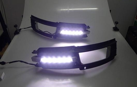 適用: アウディ/AUDI A6L 2009 2011 LED DRL 高光度 ガイド フォグ ランプ デイタイムランニングライト AL HH 0483 AL : 502729720 : オートパーツエージェンシー