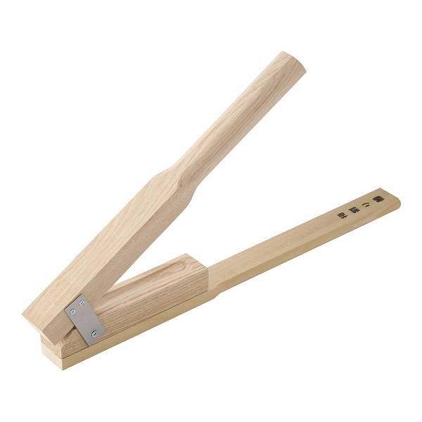 �~����� BUM01