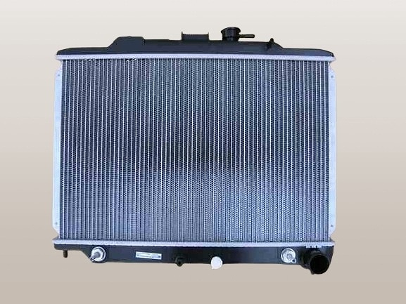 ラジエーター イスズ ウィザード UES25 6VD1 AT 1999年02月～2002年09