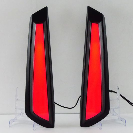 雑貨 適用: トヨタ フォーランナー 2025 リア ピラー ライト レッド LED DRL