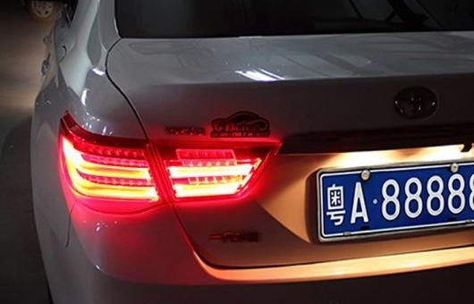 �K�p: �g���^ ���C�c/�}�[�NX �e�[�����C�g 2010-2012 �}�[�N X LED �e�[�� �����v ���A DRL + �u���[�L �p�[�N �V�O�i�� ���C�g ���b�h AL-HH-0770