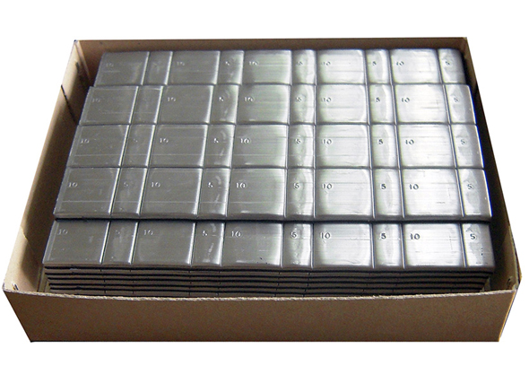 泉産業貿易 鉛製接着式バランスウェイト 板タイプ 5g＋10g 黒テープ ST NO.16/B 入数：6KG入(5個×80本)×4箱｜apagency02